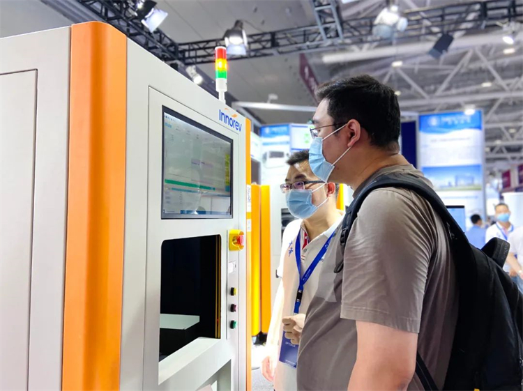 光博会3.jpg 光博会3.jpg